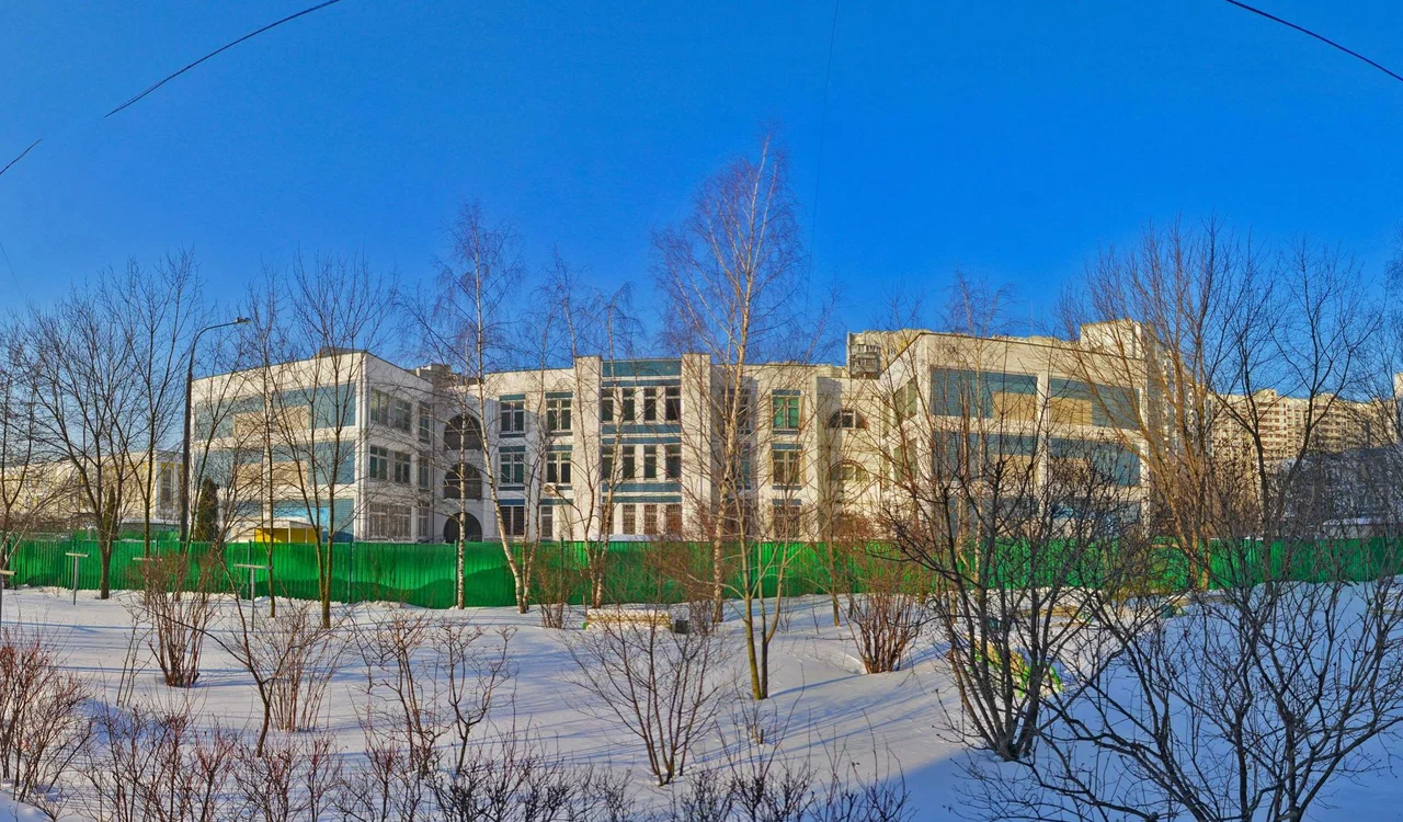 Привольная ул., 17к2 — ГБОУ Школа № 1359