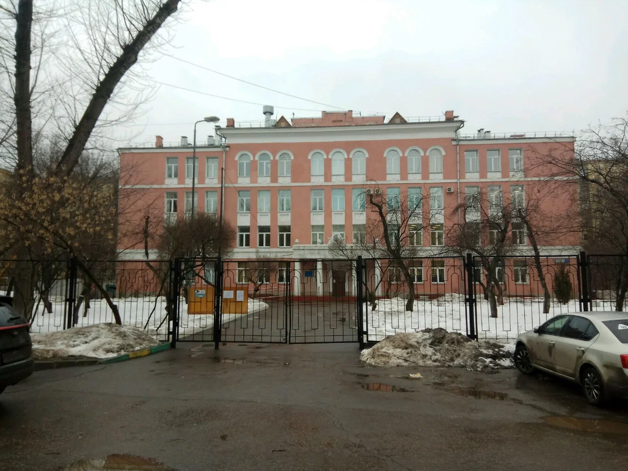 Школьный корпус корпус №1,  (495) 360-12-86 — ГБОУ "Школа на Яузе"