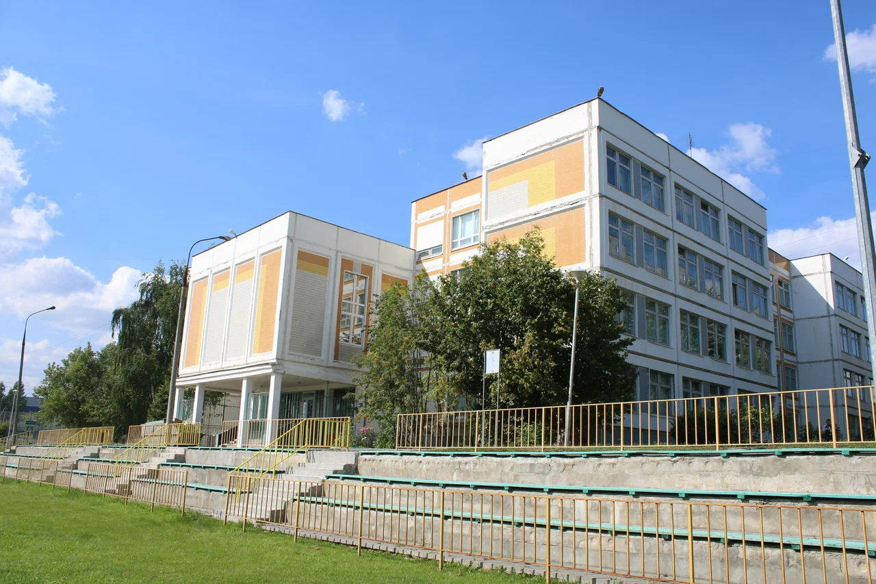 Школьное здание по адресу: МО, Ленинский городской округ, РП Новодрожжино, д. 10 — ГБОУ Школа № 1355