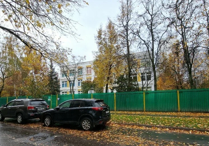 Корпус "Снегиренок" расположен по адресу улица Волынская, дом 6 (дошкольный уровень образования) — ГБОУ Школа № 1000