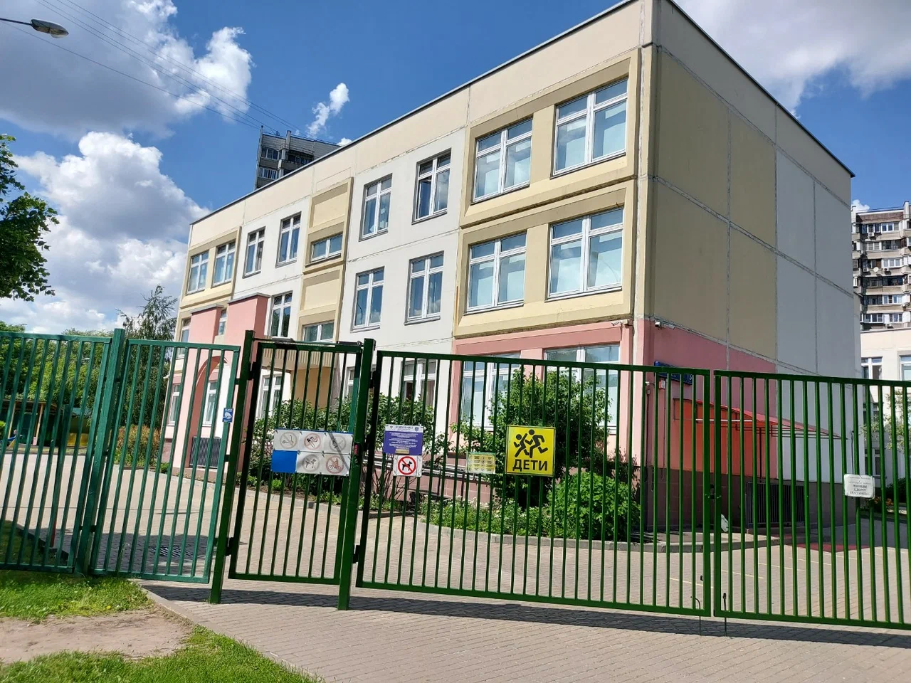 Моршанская ул., 3к2 — ГБОУ Школа № 1359