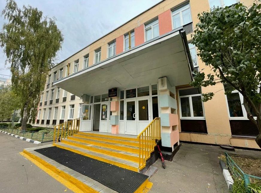 Школьный корпус №2 : Сталеваров , 16А — ГБОУ Школа № 1504