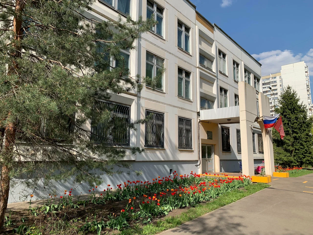 Братиславская улица, дом 18, корпус 4 — ГБОУ Школа № 1357